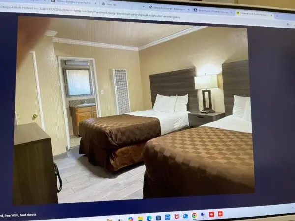 Holland Inn and Suites 7